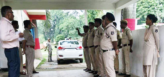 एसपी ने थाना सीतापुर का किया वार्षिक निरीक्षण