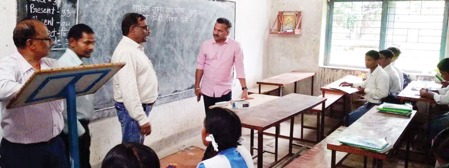 भोजन की गुणवत्ता संतोषजनक नहीं मिलने पर हॉस्टल अधीक्षक को कारण बताओ नोटिस