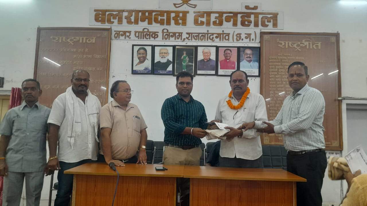 सेवाराम, पंचराम और ओंकार को सेवानिवृत्ति पर दी विदाई