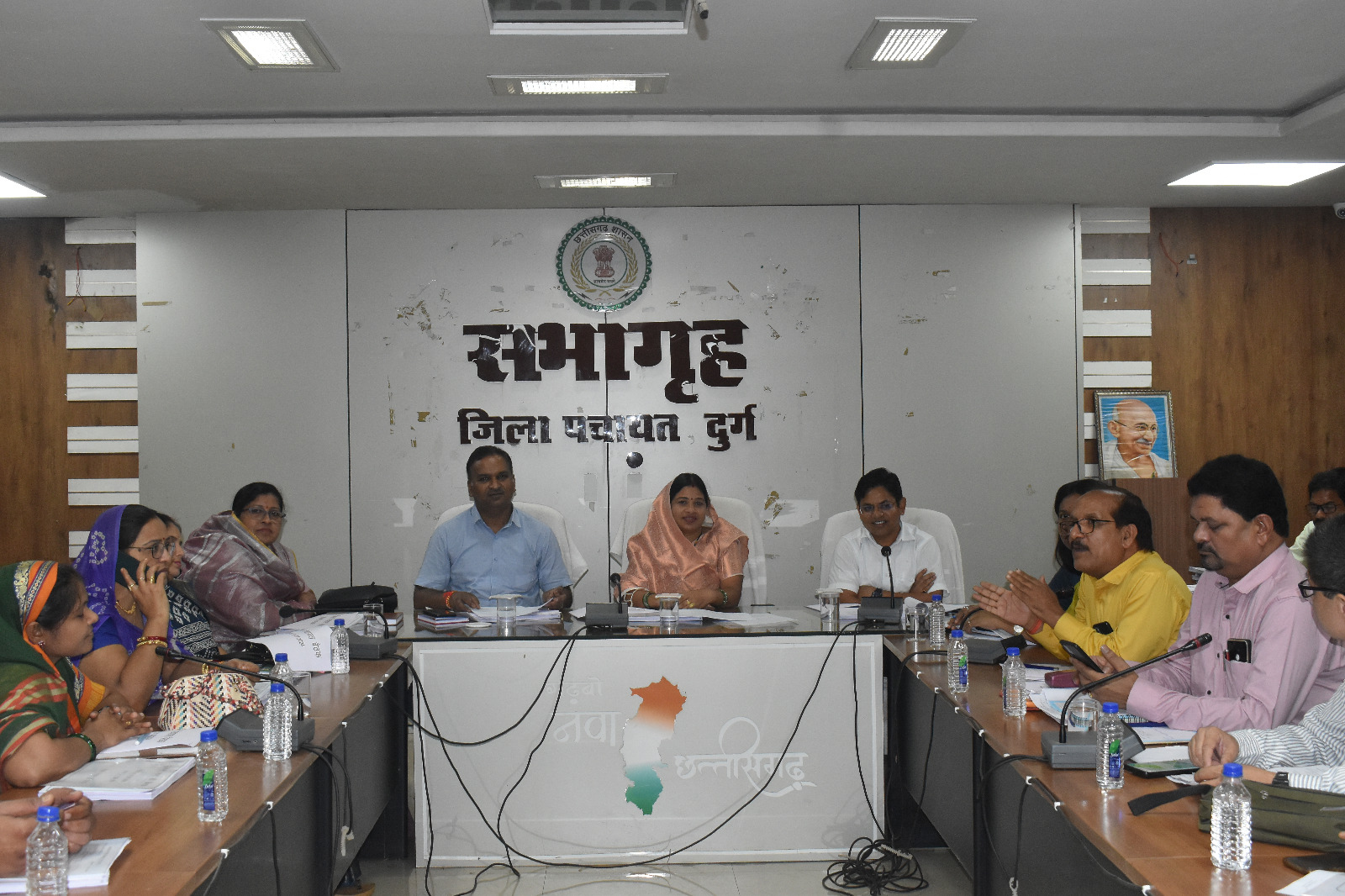 जिपं सामान्य सभा की बैठक में सदस्यों ने उठाया मुद्दा जिपं सामान्य सभा की बैठक में सदस्यों ने उठाया मुद्दा