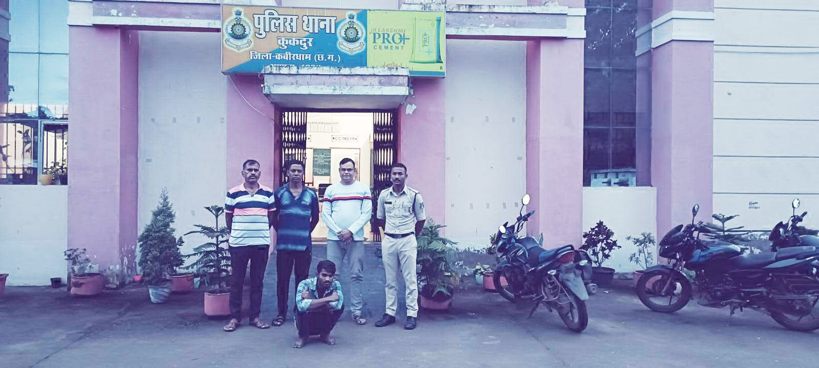 नाबालिग को भगाया-रेप, आरोपी हैदराबाद से गिरफ्तार नाबालिग को भगाया-रेप, आरोपी हैदराबाद से गिरफ्तार