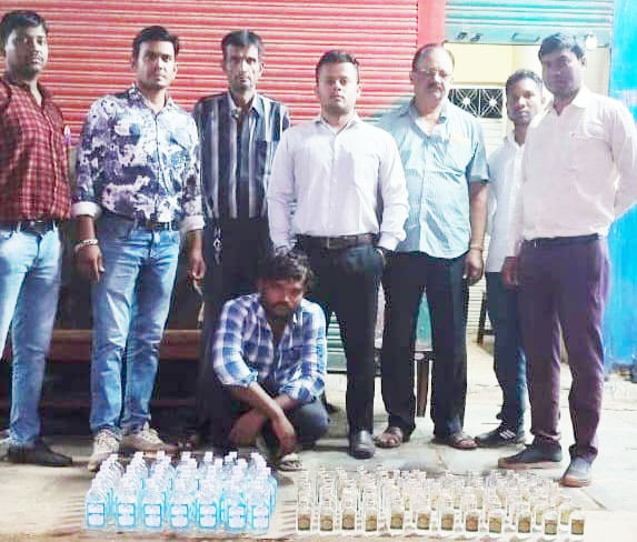 20 बल्क लीटर अवैध मदिरा जब्त