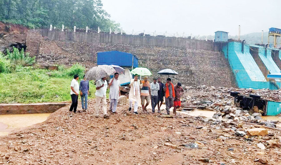 भाजपा जिलाध्यक्ष हाइड्रो पावर प्लांट पहुंचे, लिया जायजा