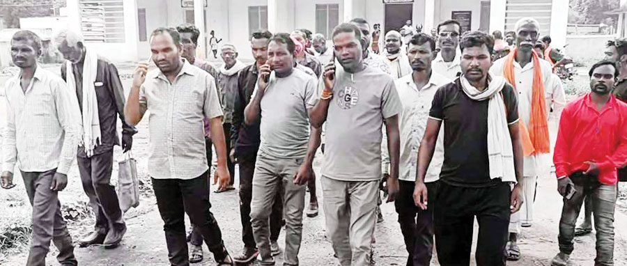 हड़ताल के बीच हटाए गए संकुल समन्वयक मूल पद में हुए वापस