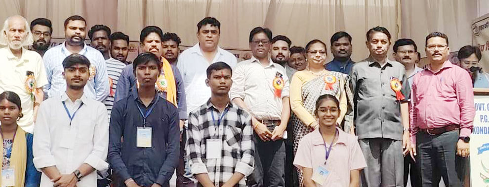 नौकरी करने वाला नहीं, बल्कि नौकरी देने वाला बनने पर जोर नौकरी करने वाला नहीं, बल्कि नौकरी देने वाला बनने पर जोर