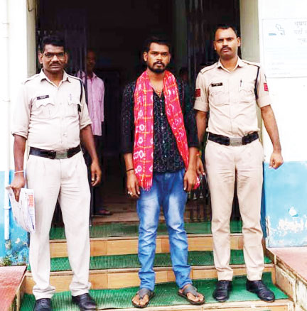 फाइनेंस कम्पनी द्वारा वाहन खींचे जाने से बचने ट्रक में लगाया फर्जी नंबर प्लेट