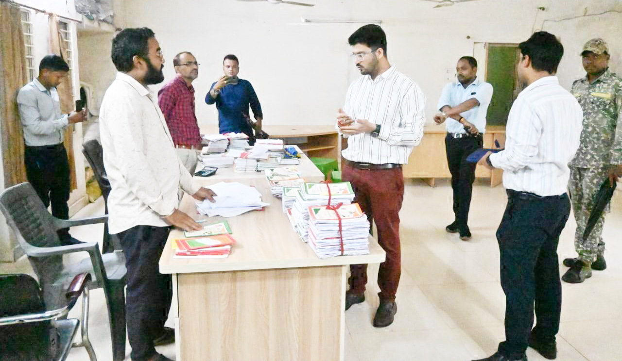 नपा कार्यालय में मिली  अव्यवस्था, कलेक्टर ने जताई नाराजगी