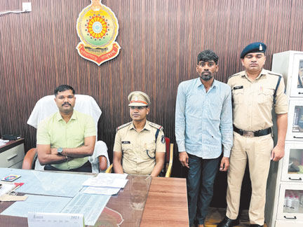 अलवर की कोटाखुर्द बस्ती में भरे पड़े हैं फर्जी फेसबुक अकाउंट बनाने वाले अलवर की कोटाखुर्द बस्ती में भरे पड़े हैं फर्जी फेसबुक अकाउंट बनाने वाले