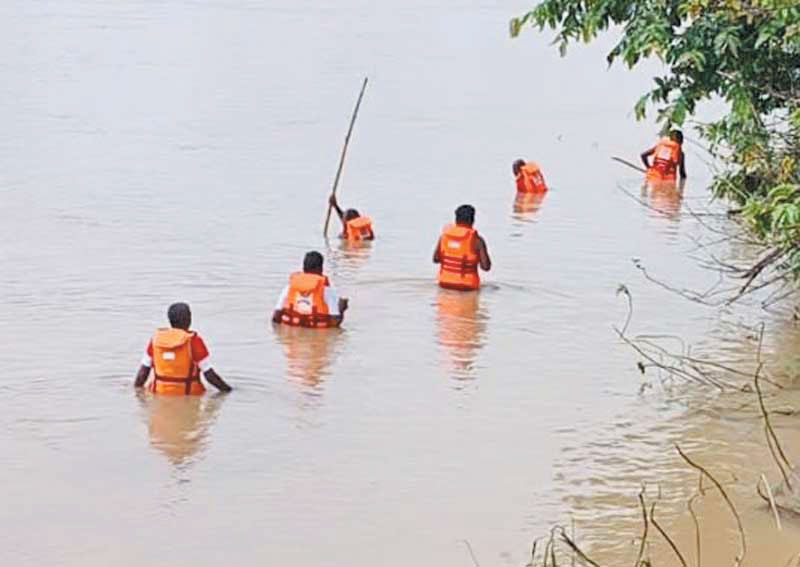 केवई नदी में डूबी मासूम, तलाश जारी
