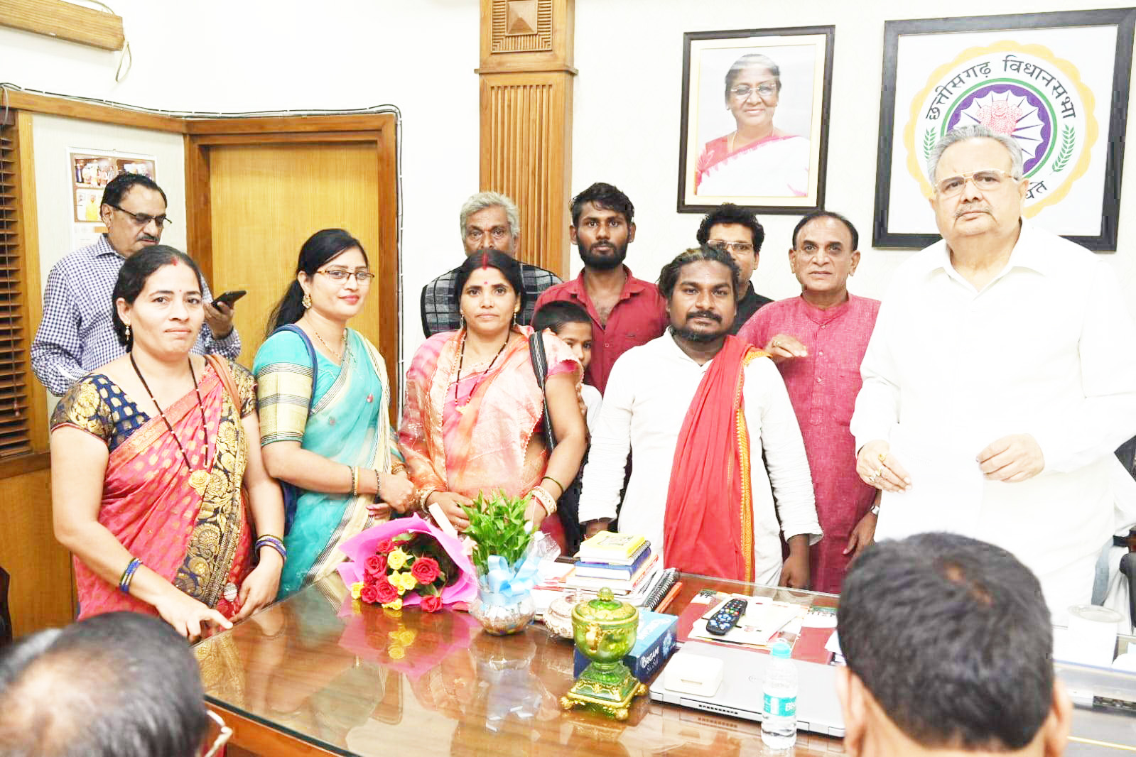 मानस प्रेमी संगठन ने की  स्पीकर डॉ.रमन सिंह से चर्चा