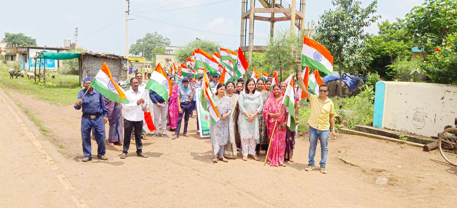 गठुला में निकली तिरंगा रैली