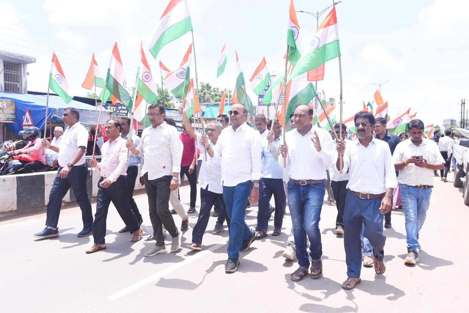 कुरुद के प्रत्येक गांव  में पहुंचा तिरंगा