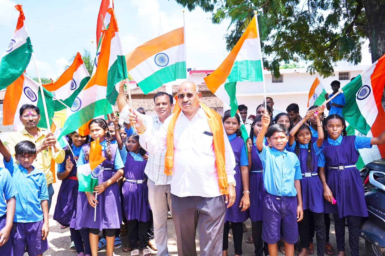 हर घर तिरंगा यात्रा से बगौद में चढ़ा देशभक्ति का रंग