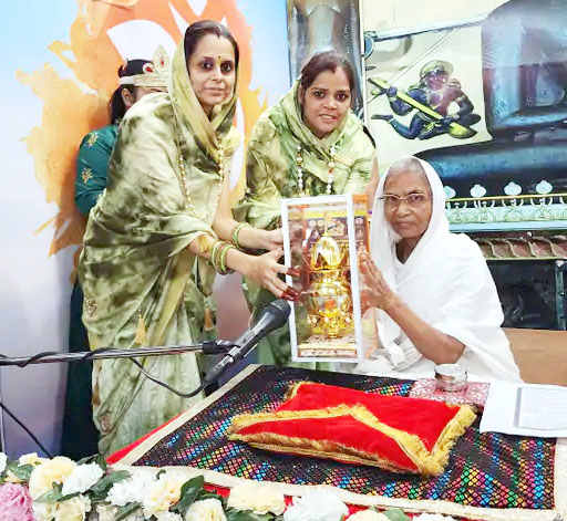 जैन भवन में लगातार चल रहा भक्तामर आराधना अनुष्ठान जैन भवन में लगातार चल रहा भक्तामर आराधना अनुष्ठान