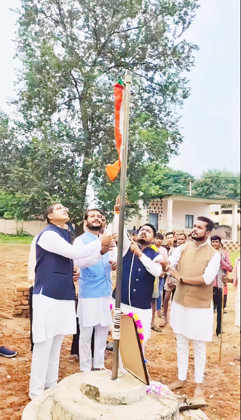 सभापति सुनील निर्मलकर  ने किया ध्वजारोहण