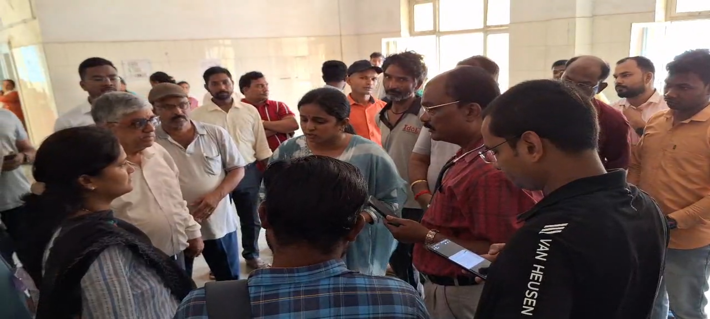 गाज से 3 महिलाओं की मौत, 5  झुलसीं 