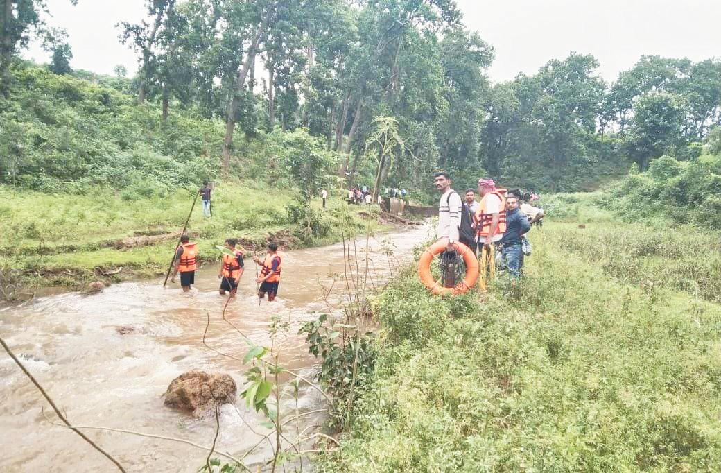 कनई नदी में बहे ग्रामीण का शव बरामद कनई नदी में बहे ग्रामीण का शव बरामद