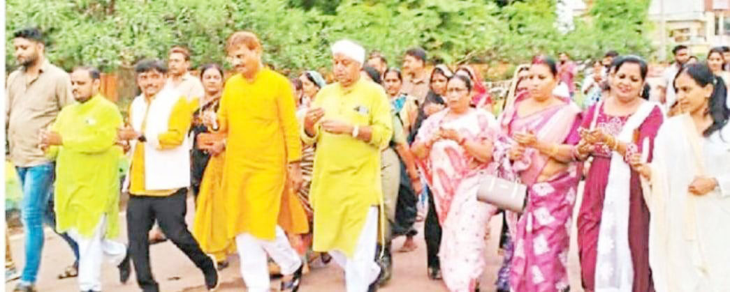 प. बंगाल में महिलाओं के साथ अत्याचार, भाजपा ने निकाला कैंडल मार्च 