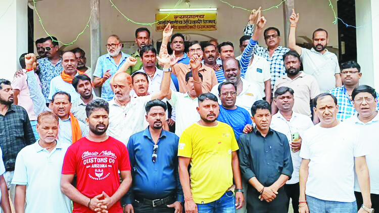 बांग्लादेश में हिन्दुओं पर अत्याचार के विरोध में ज्ञापन