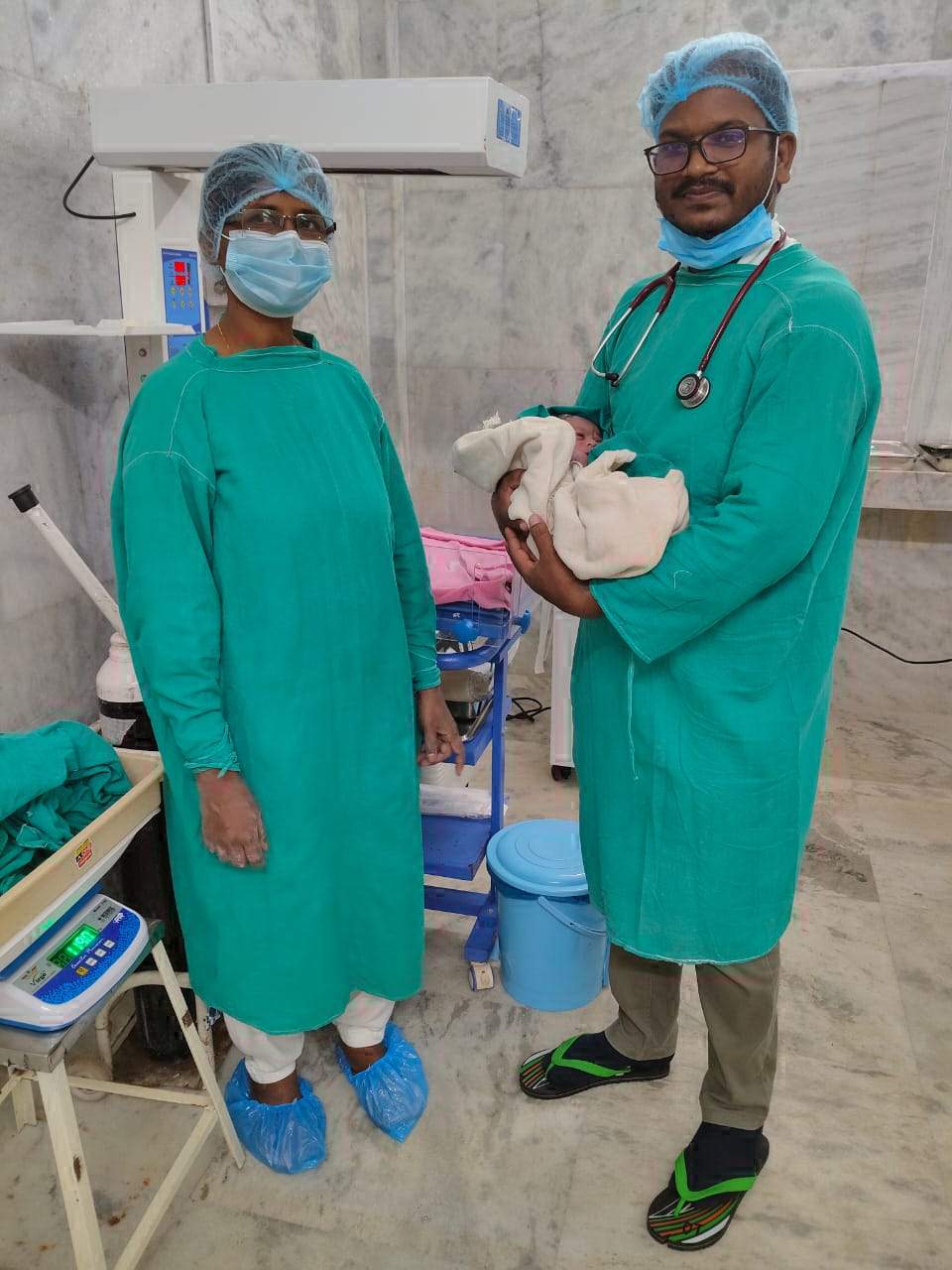 सामुदायिक स्वास्थ्य केंद्र में सफलतापूर्वक सी सेक्शन का ऑपरेशन