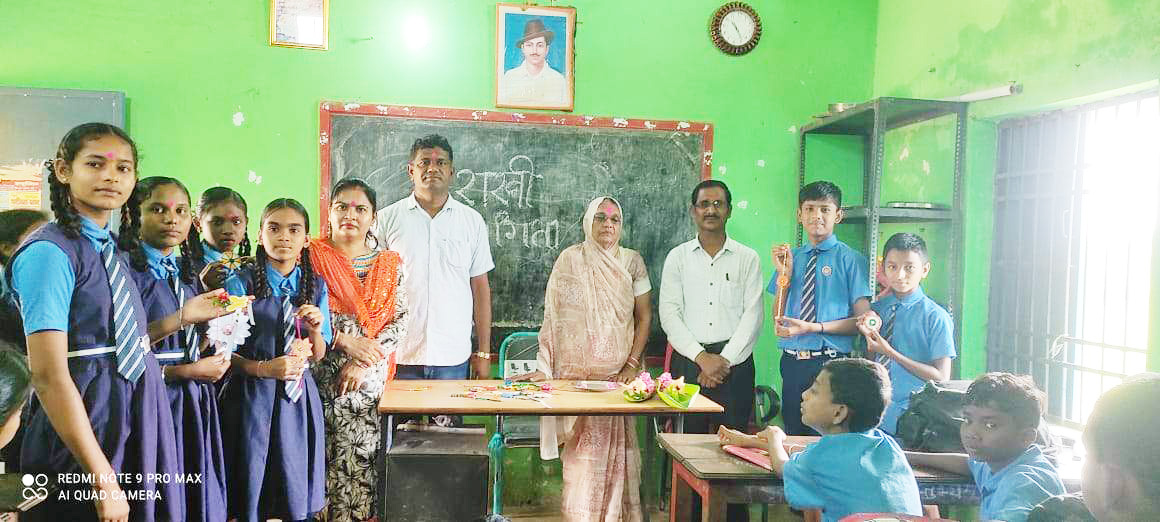 जंवईबांधा स्कूल में राखी बनाओ स्पर्धा