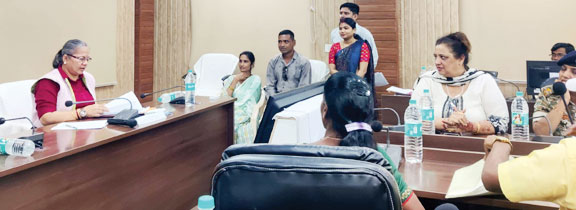 सामाजिक बहिष्कार करने वालों ने आयोग के सामने मांगी माफी सामाजिक बहिष्कार करने वालों ने आयोग के सामने मांगी माफी