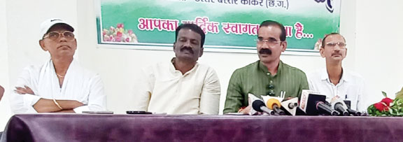 साय सरकार की अकर्मण्यता से बलौदाबाजार में कानून व्यवस्था बिगड़ी-कुंवर सिंह साय सरकार की अकर्मण्यता से बलौदाबाजार में कानून व्यवस्था बिगड़ी-कुंवर सिंह