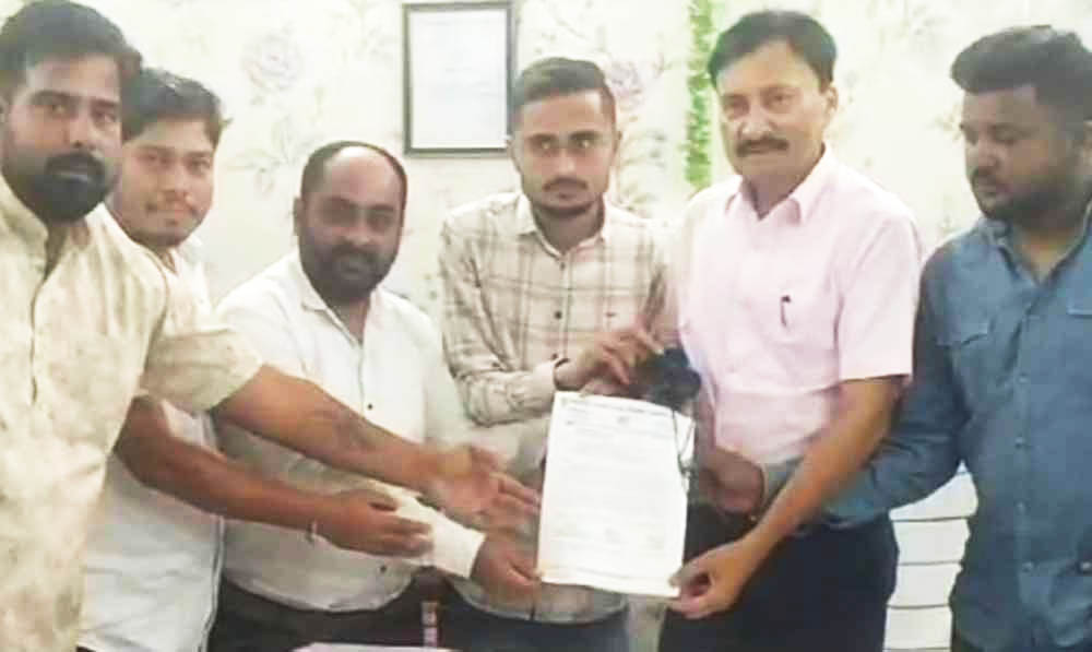 भाजपा नेताओं को नियमविरूद्ध शाला अध्यक्ष बनाए जाने पर लामबंद हुए कांग्रेसी