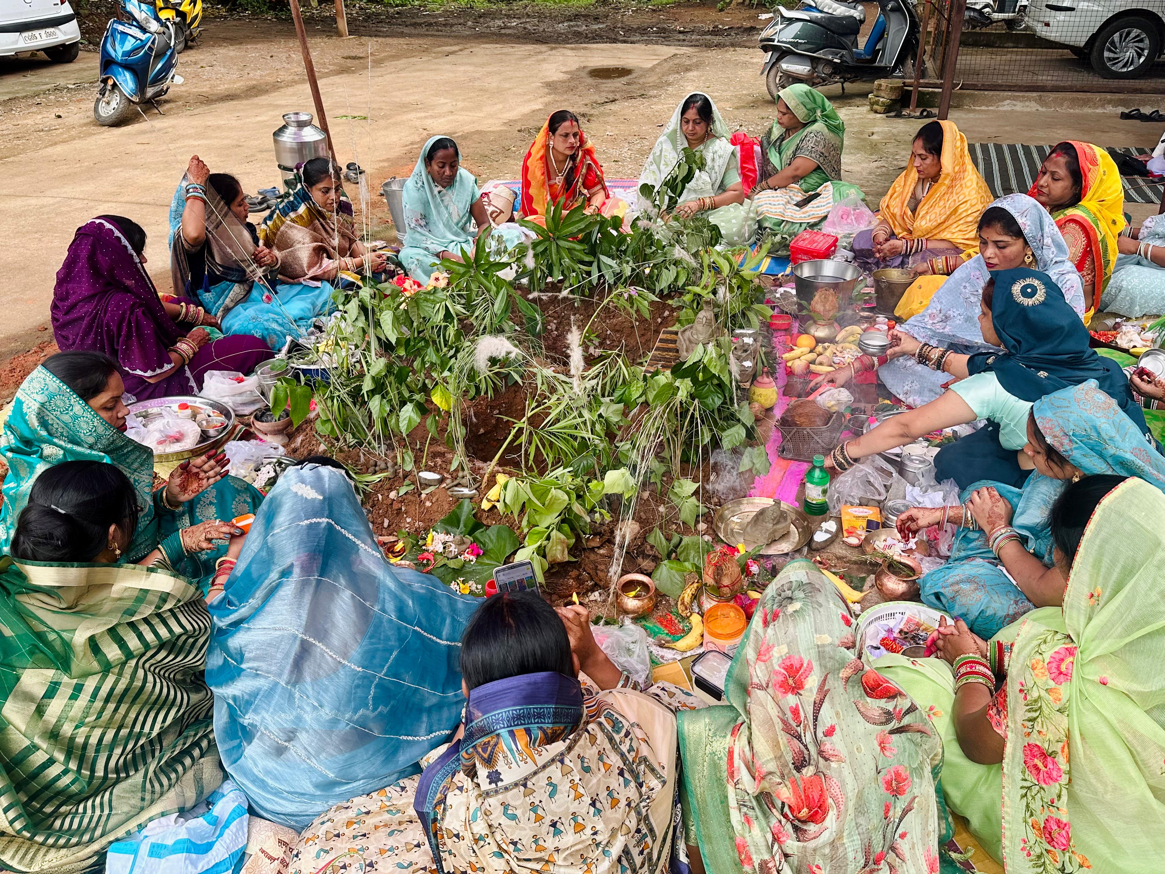 संतान की दीर्घायु के लिए माताओं ने रखा हलषष्ठी व्रत 
