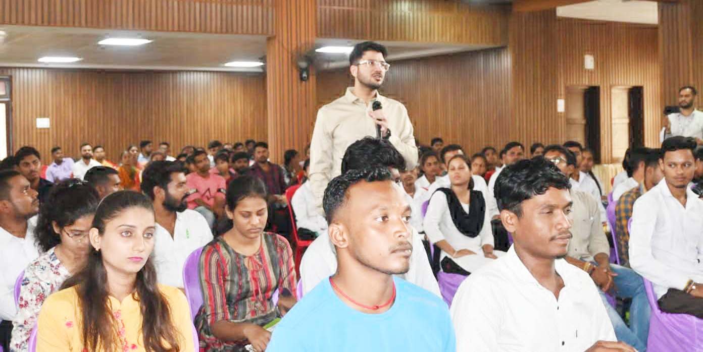 ‘हम होंगे कामयाब’ कार्यक्रम का आगाज