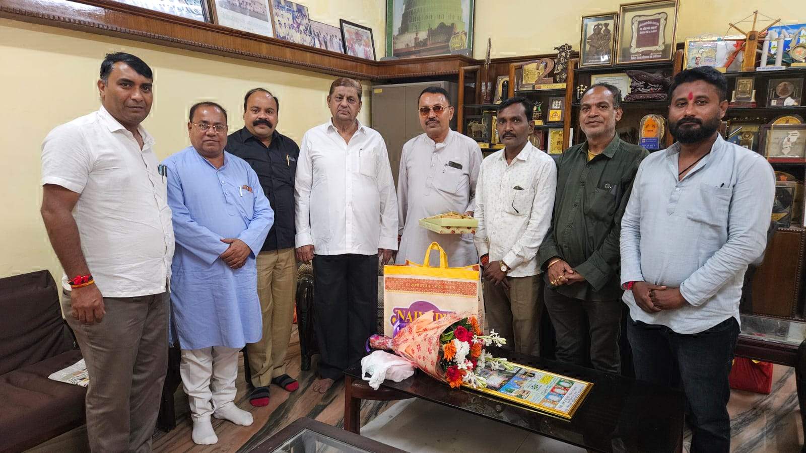 पूर्व मंत्री अकबर को जन्मदिन की बधाई देने पहुंंचे नांदगांव-कवर्धा के नेता पूर्व मंत्री अकबर को जन्मदिन की बधाई देने पहुंंचे नांदगांव-कवर्धा के नेता