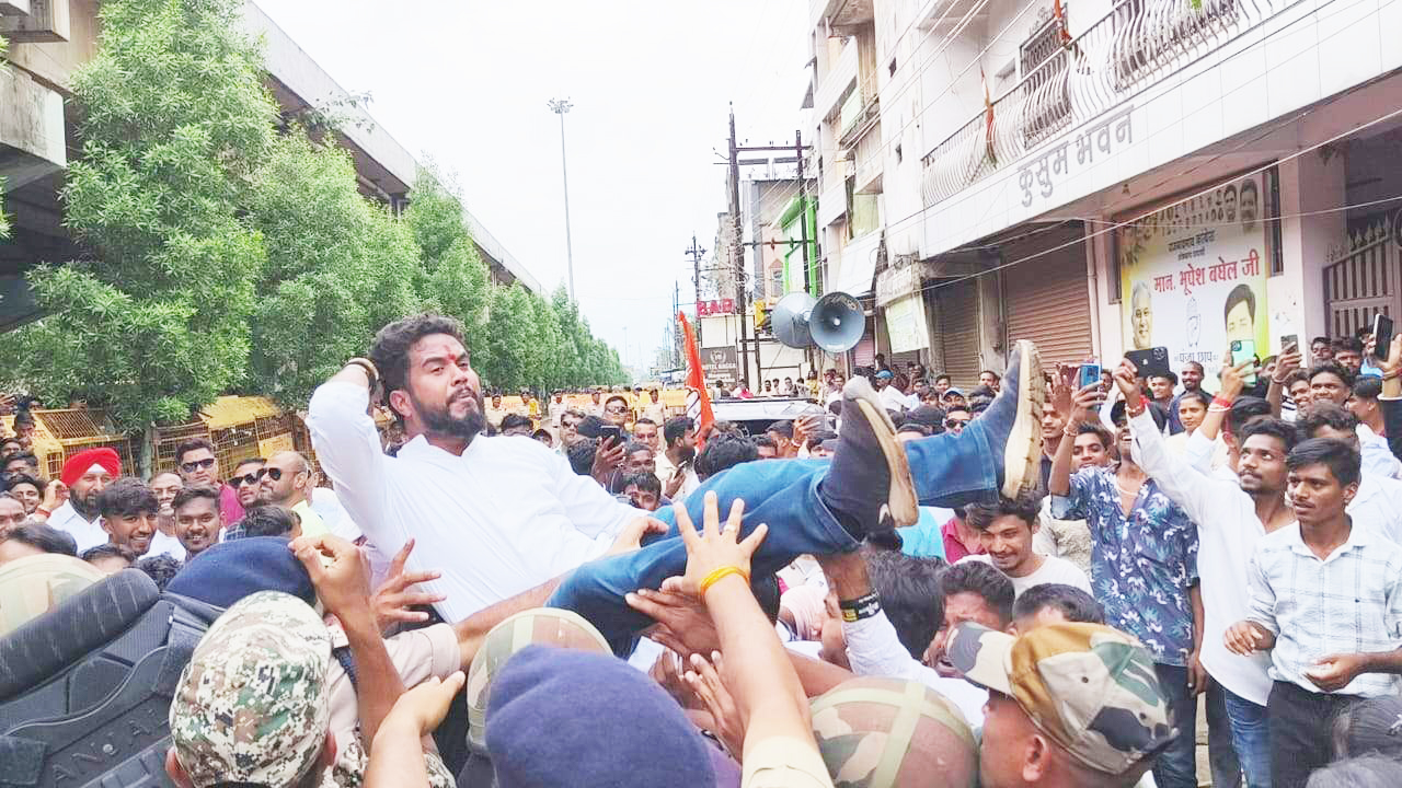 युवा कांग्रेस और एनएसयूआई ने किया जेल भरो आंदोलन युवा कांग्रेस और एनएसयूआई ने किया जेल भरो आंदोलन