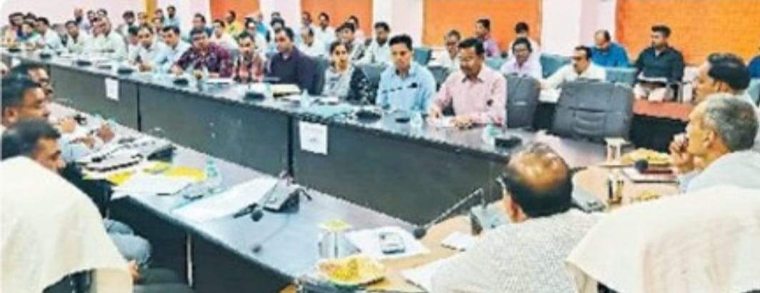 खराब प्रगति वाले ग्राम पंचायत प्रभारियों से मांगा जवाब