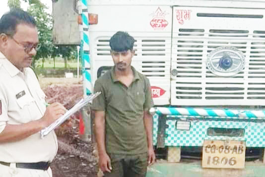 दो नाबालिग समेत छडिय़ा चोरी के 3 आरोपी पकड़ाए 