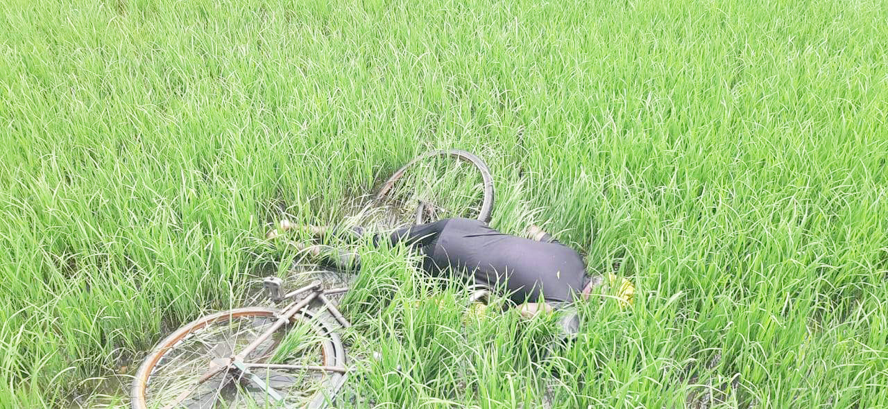 खेत में मिली लाश, जांच शुरू