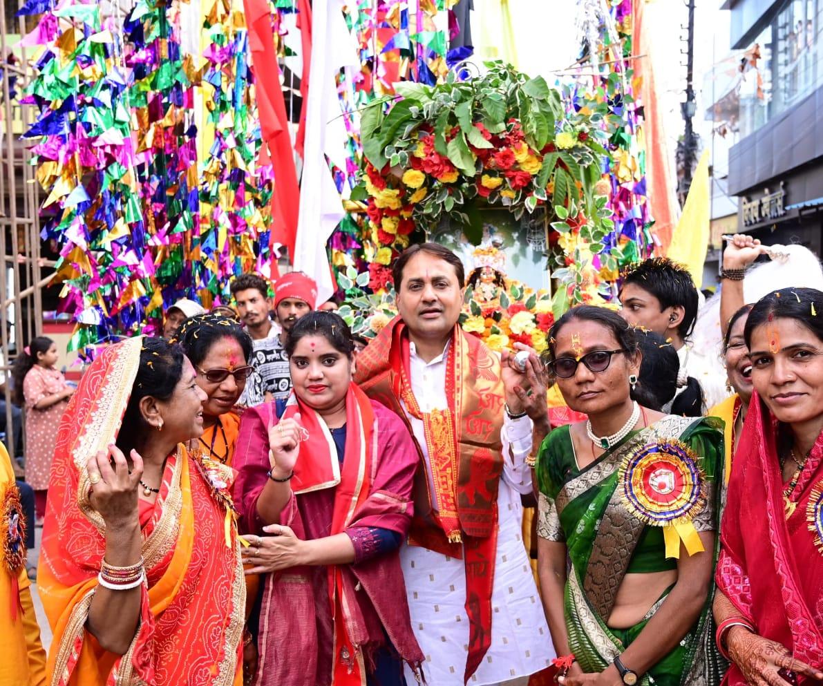 शोभायात्रा में शामिल हुए प्रदेश भाजपा प्रवक्ता शर्मा
