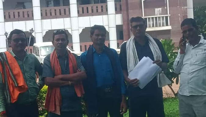 नल-जल योजना के अधूरे कार्य को लेकर शिकायत