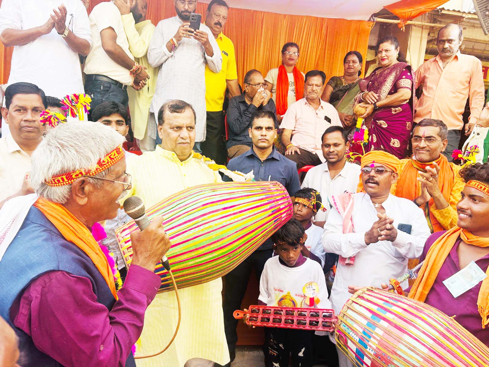 ऐतिहासिक राम सप्ताह शोभायात्रा में शामिल हुए बृजमोहन-शिवरतन