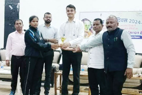 राष्ट्रीय खिलाडिय़ों का सम्मान