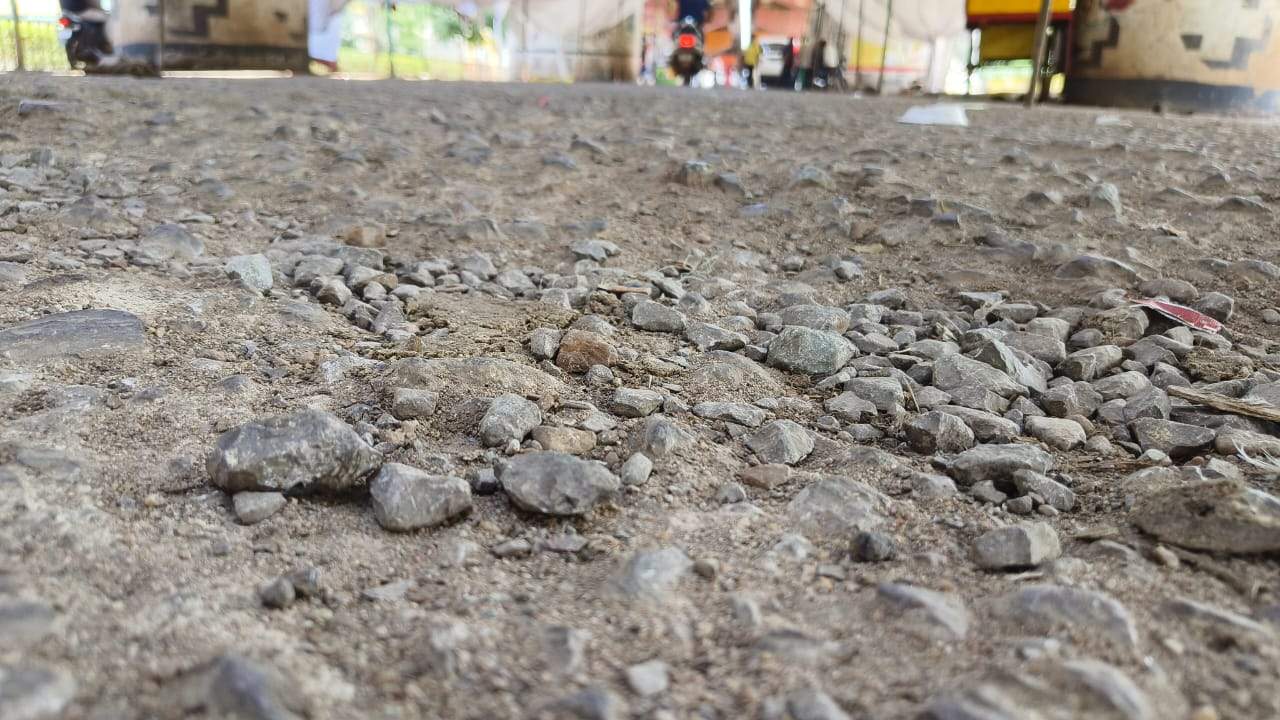 स्थल सजावटों तक पहुंचने बदहाल रास्तों से होगा गुजरना