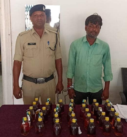 शराब कोचिया गिरफ्तार