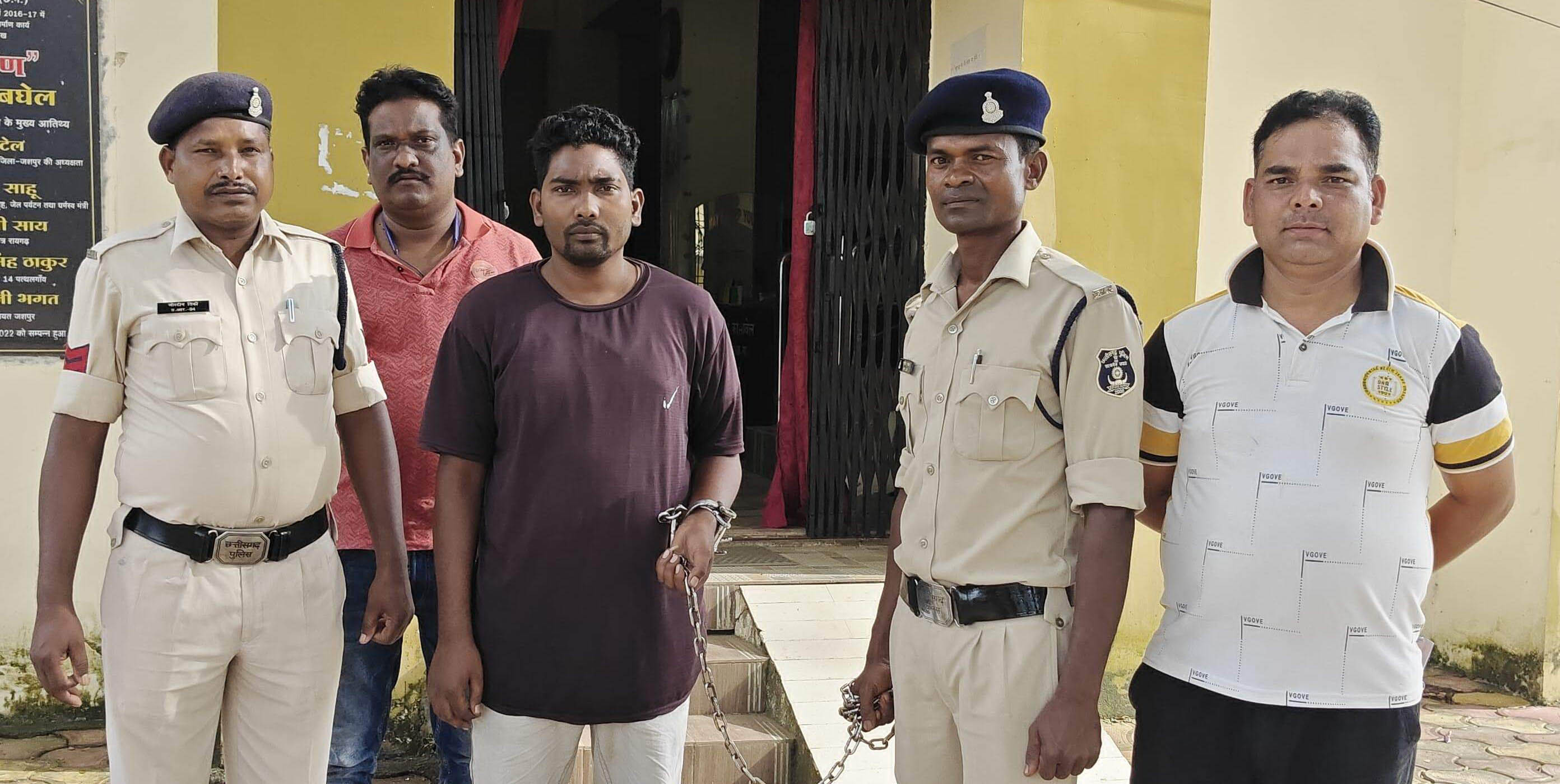 नाबालिग छात्रा से रेप, आरोपी गिरफ्तार