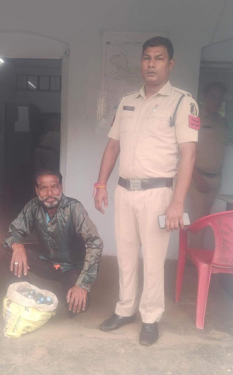 अवैध शराब बेचते आरोपी गिरफ्तार अवैध शराब बेचते आरोपी गिरफ्तार