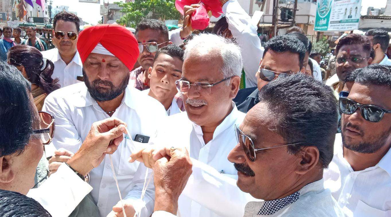 शहर कांग्रेस ने किया पूर्व सीएम बघेल का स्वागत