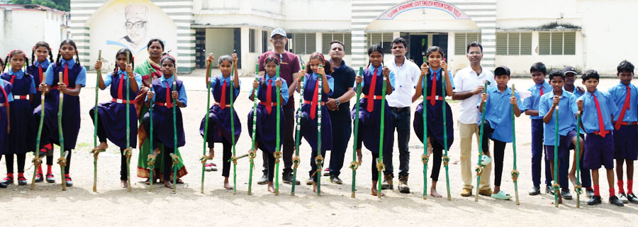स्कूल में गेड़ी दौड़ स्पर्धा, विद्यार्थियों ने लिया बढ़-चढक़र हिस्सा