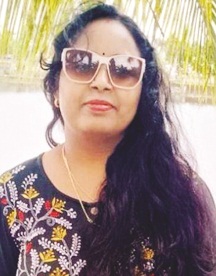 गल्र्स हॉस्टल में मिला अधीक्षिका का पति, दोनों निलंबित गल्र्स हॉस्टल में मिला अधीक्षिका का पति, दोनों निलंबित