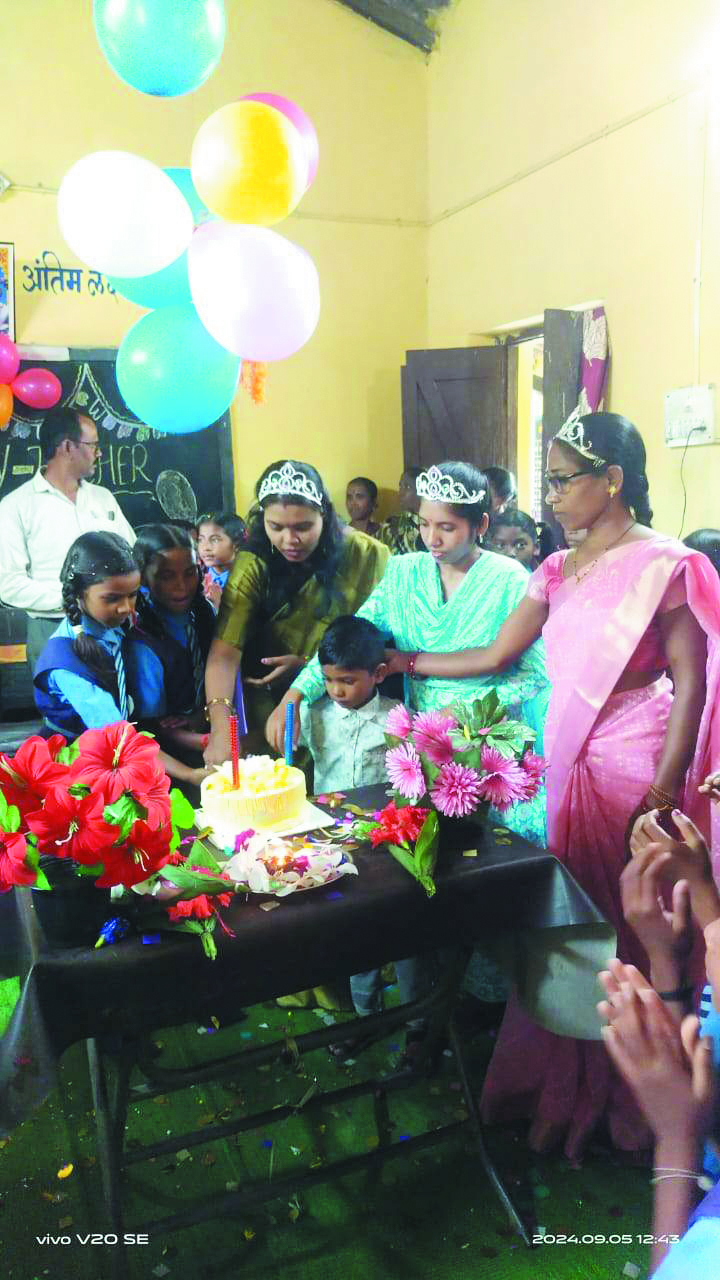 शिक्षक दिवस हर्षोल्लास से मना शिक्षक दिवस हर्षोल्लास से मना