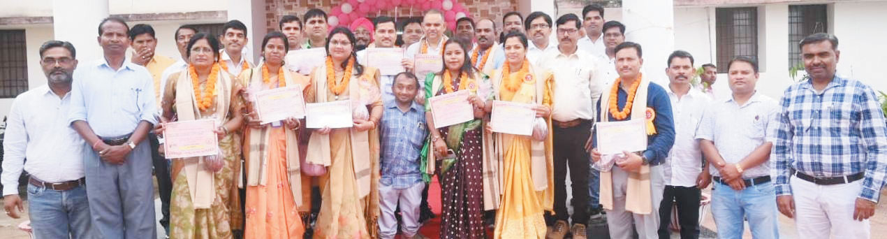 शिक्षक दिवस पर गुरूजनों का सम्मान