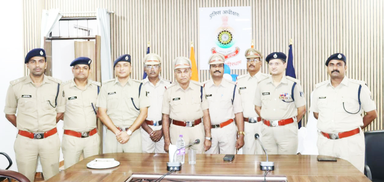4 सहायक उप. निरीक्षकों की पदोन्नति 4 सहायक उप. निरीक्षकों की पदोन्नति