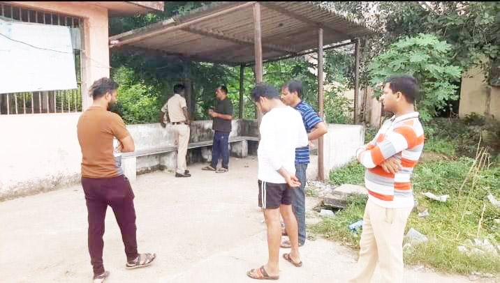 कॉलेज छात्र ने की खुदकुशी, मोबाइल जब्त